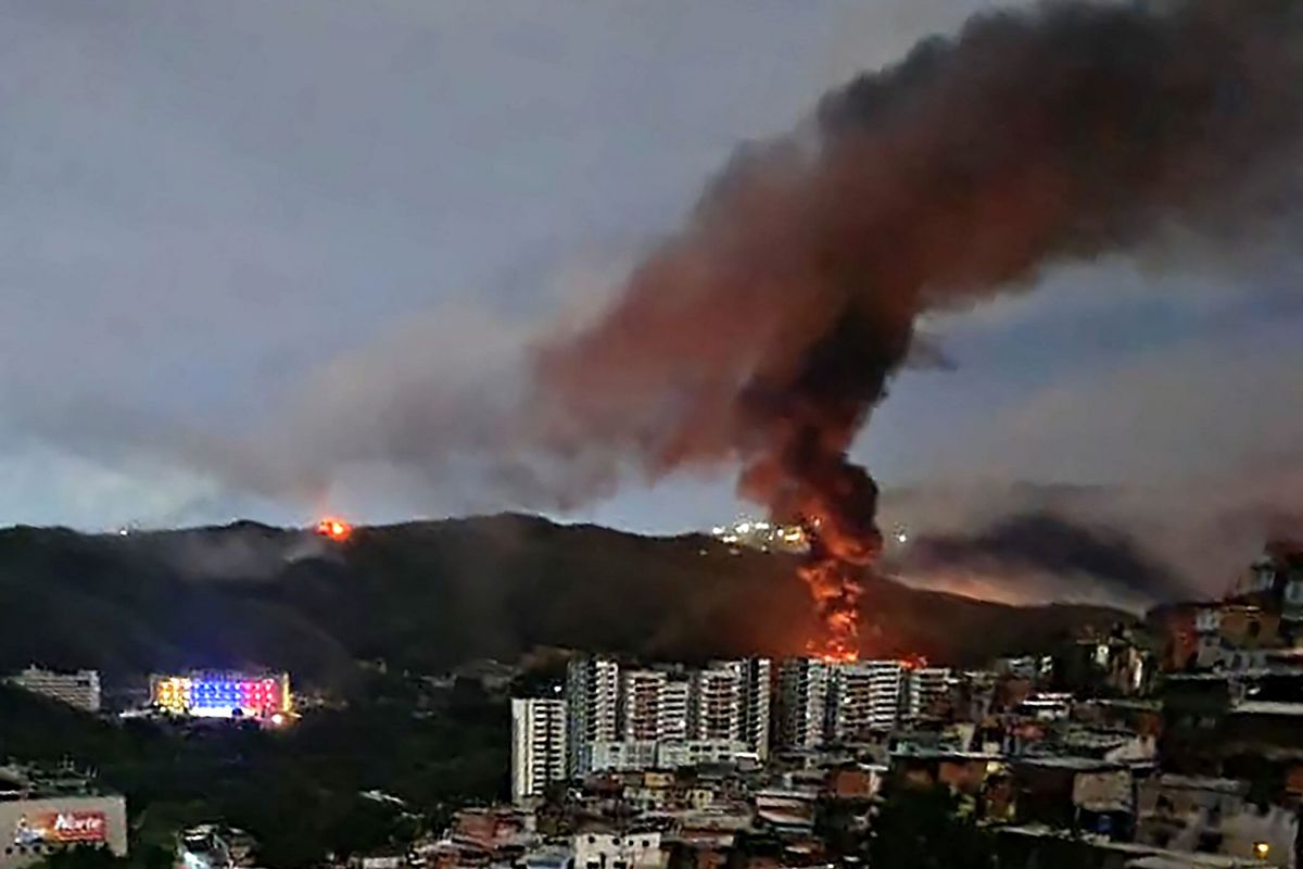Estados Unidos bombardea Venezuela; Trump anuncia captura de Nicolás Maduro