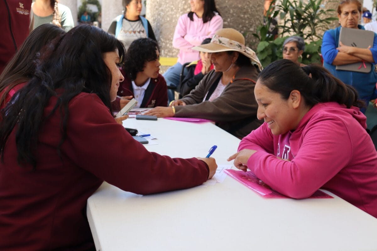 Hidalgo entregará 10 mil pesos a personas cuidadoras: conoce cómo solicitarlos