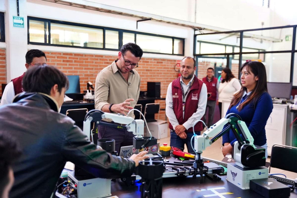 Becas Citnova ofrecen apoyos de hasta 36 mil pesos al mes