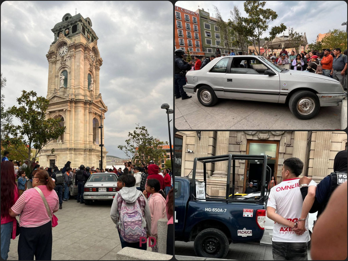 ¡Susto en Plaza Independencia! Auto sin control invade la explanada frente al Reloj de Pachuca (video)