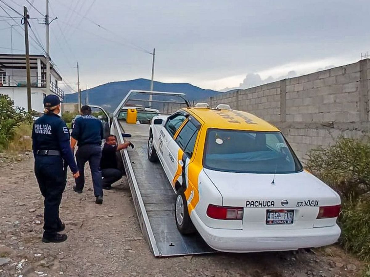 Policía de Pachuca recupera taxi robado en la colonia Campo de Tiro