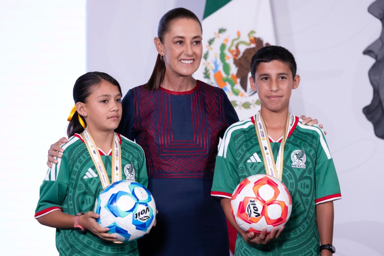 Gobierno federal y clubes de futbol lanzan estrategia nacional de formación para la niñez