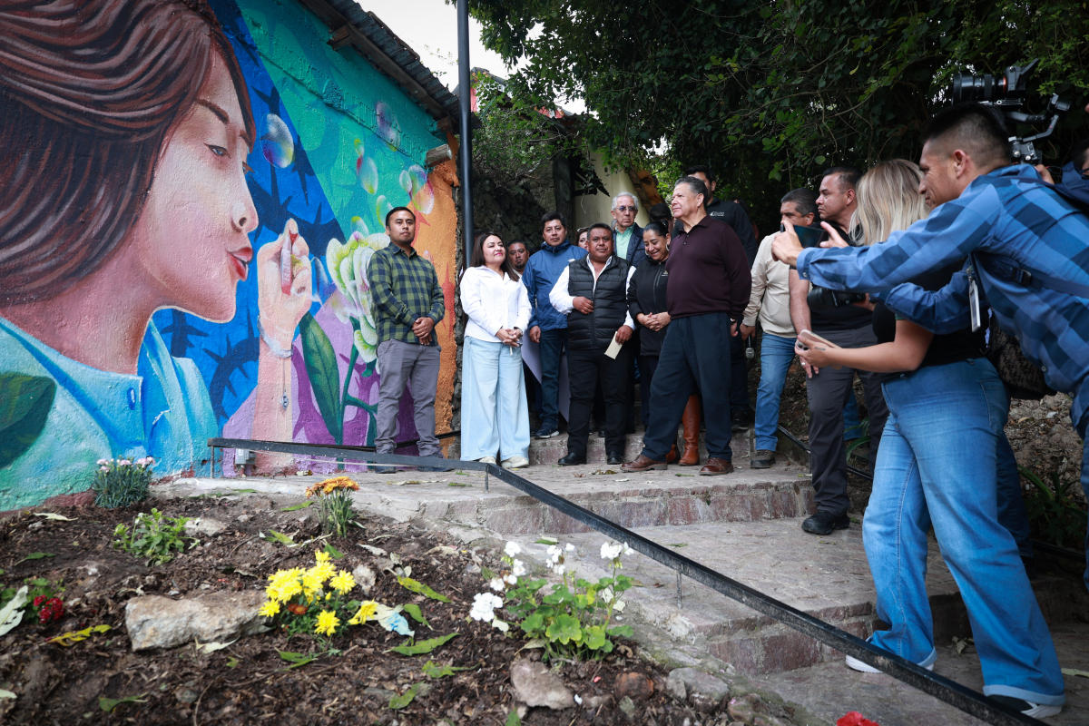 Inauguran mural que honra la flora hidalguense e inspira a la juventud en Mineral del Chico