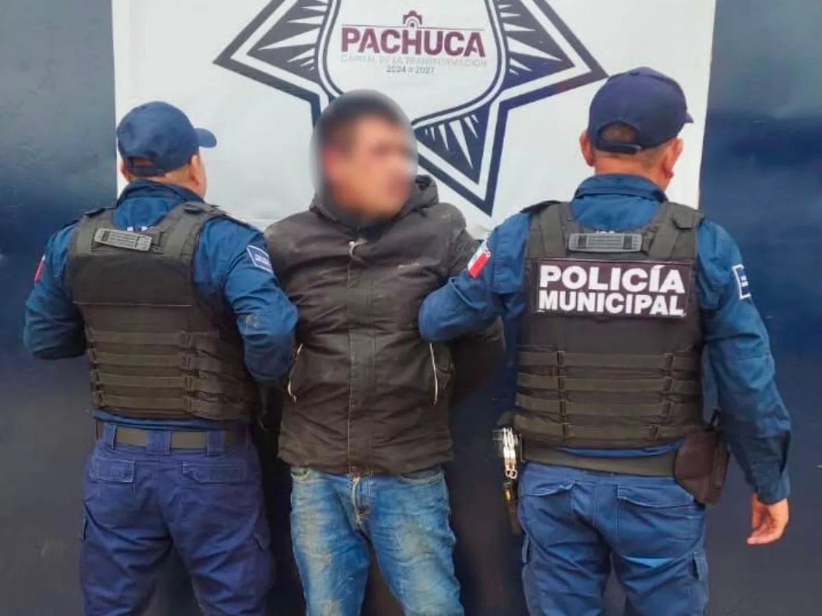 Cae presunto narcomenudista en colonia de Pachuca