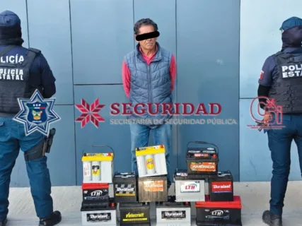 Cae sujeto con baterías de auto robadas tras operativo de la SSPH en la zona metropolitana de Pachuca