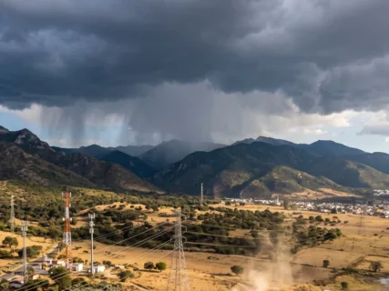Contraste climático en Hidalgo: pronostican calor extremo, chubascos y vientos intensos este 29 de julio