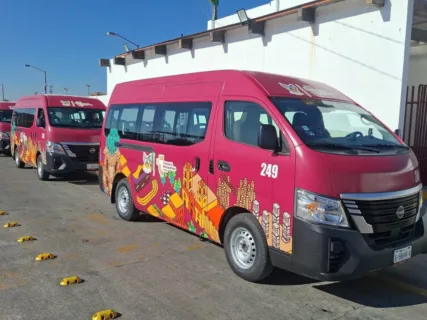 El Tuzobús sigue renovándose: entran en operación 60 nuevas vagonetas para 16 rutas